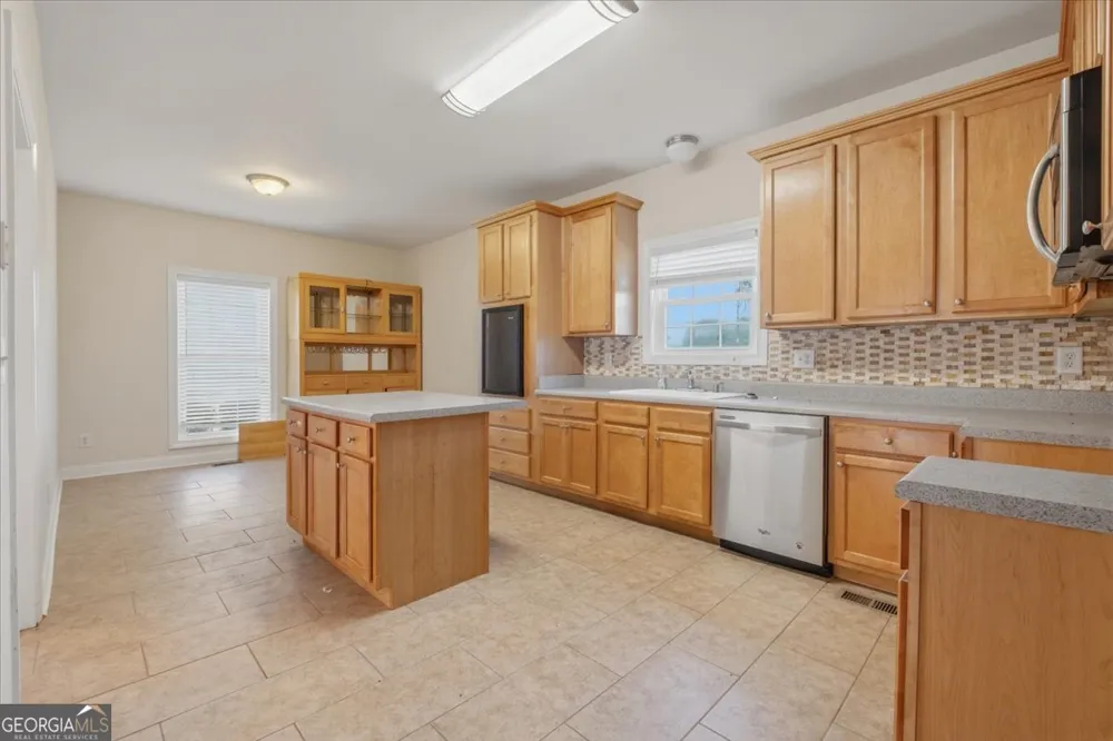768 Lime Branch RD Cedartown, GA 30125