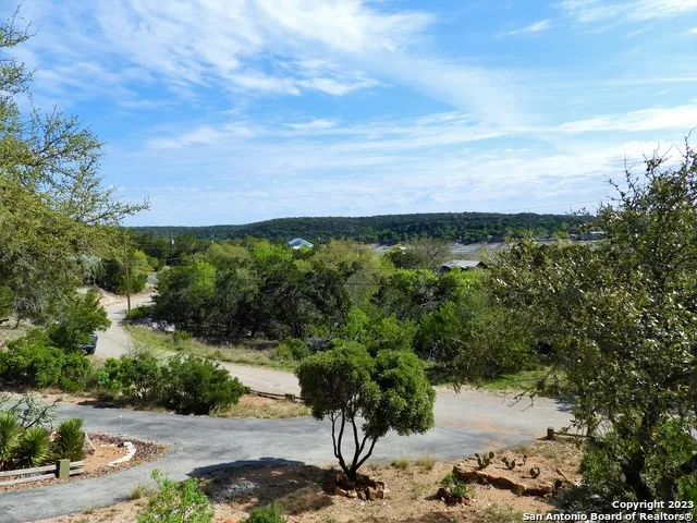 171 SUNSET DRIVE Lakehills, TX 78063