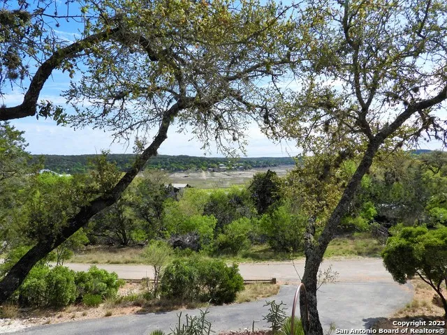 171 SUNSET DRIVE Lakehills, TX 78063