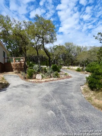 171 SUNSET DRIVE Lakehills, TX 78063