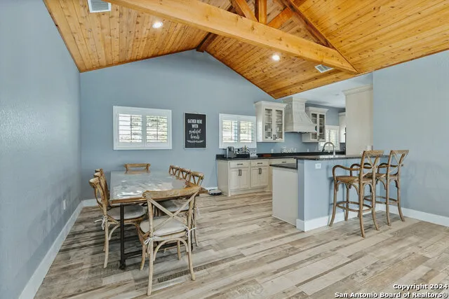 12501 PARK ROAD 37 Lakehills, TX 78063