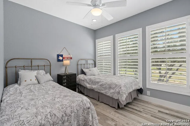 12501 PARK ROAD 37 Lakehills, TX 78063
