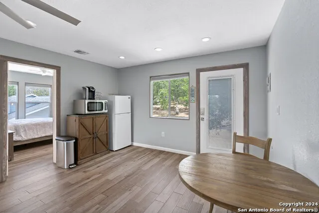 12501 PARK ROAD 37 Lakehills, TX 78063