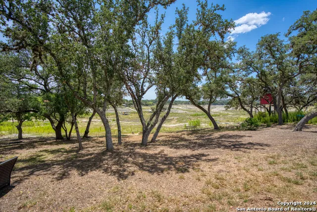 12501 PARK ROAD 37 Lakehills, TX 78063