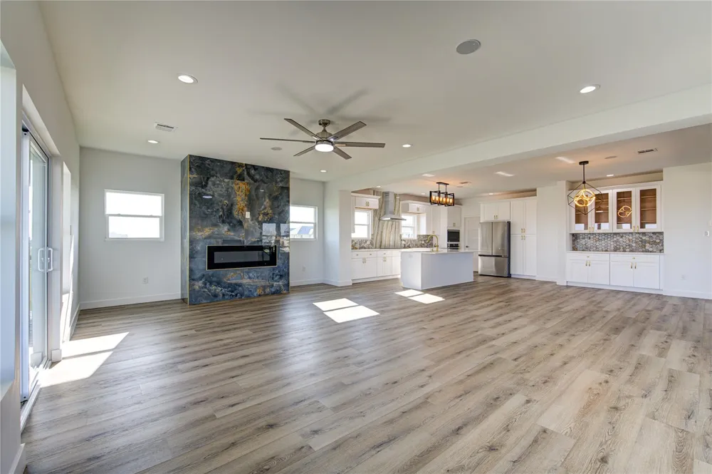 21201 Scissor Tail Lane Galveston, TX 77554