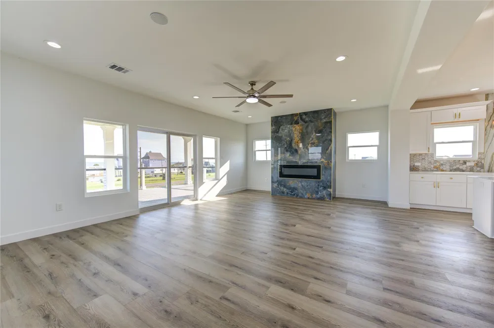 21201 Scissor Tail Lane Galveston, TX 77554