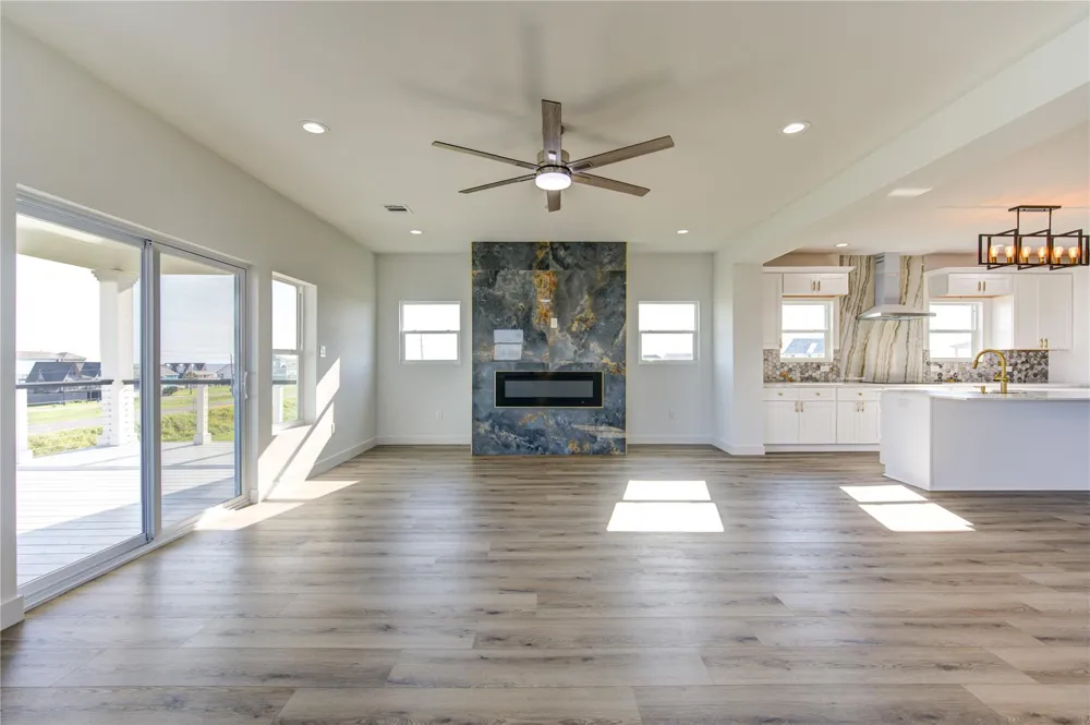 21201 Scissor Tail Lane Galveston, TX 77554