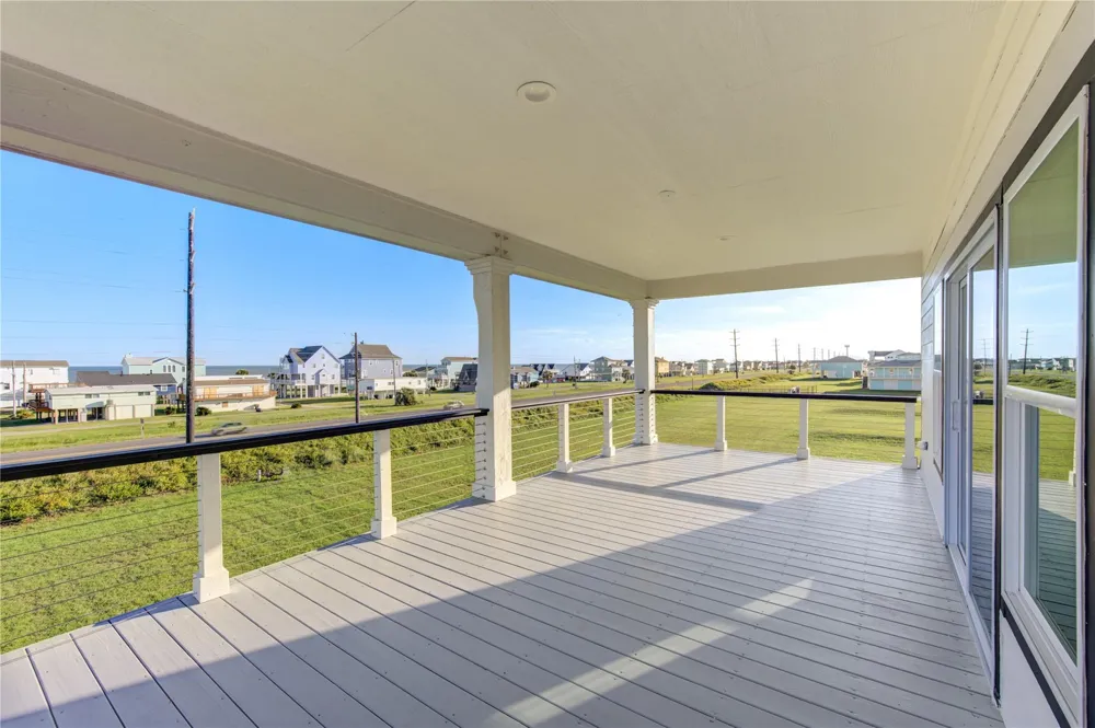 21201 Scissor Tail Lane Galveston, TX 77554