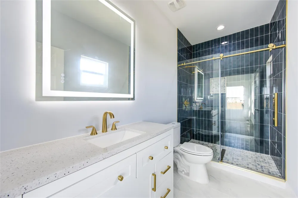 21201 Scissor Tail Lane Galveston, TX 77554