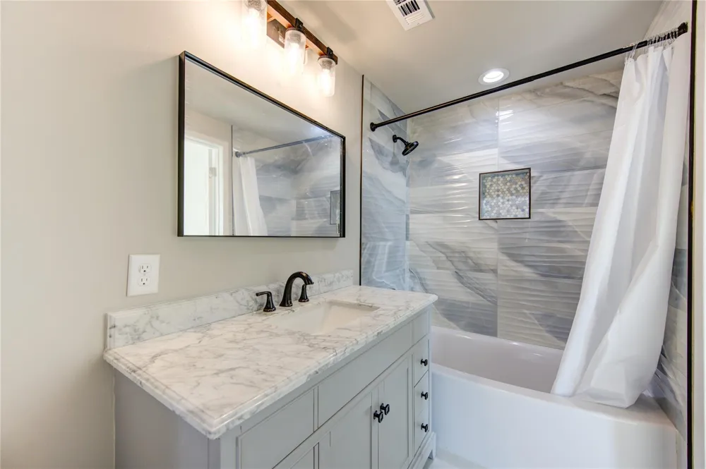 21201 Scissor Tail Lane Galveston, TX 77554