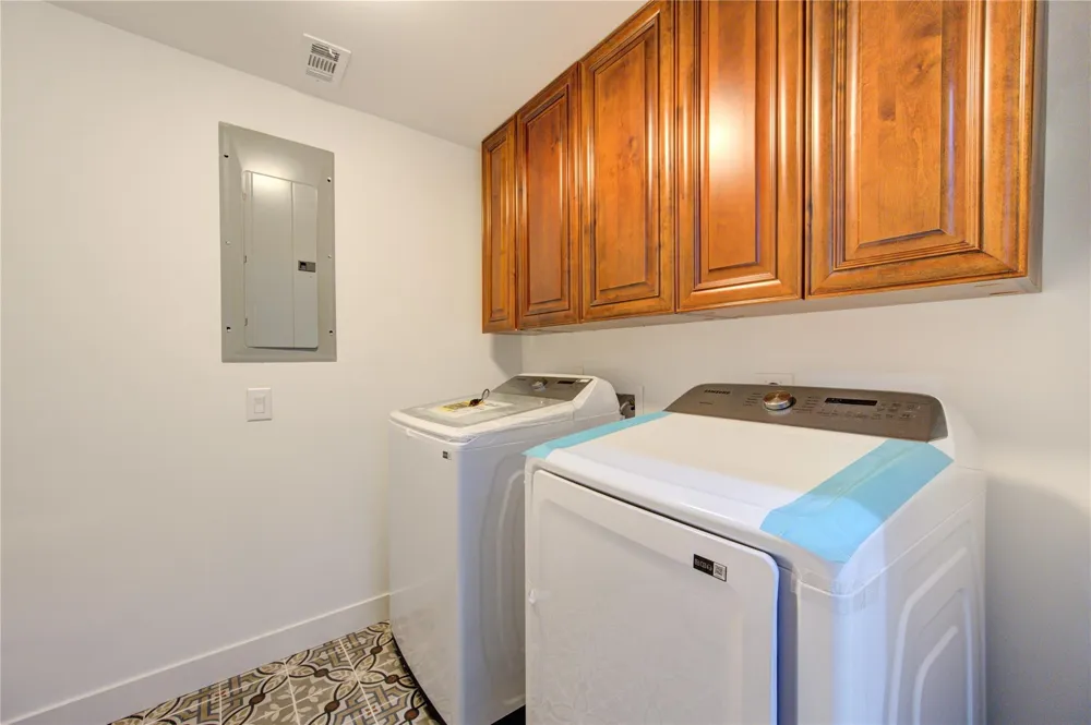 21201 Scissor Tail Lane Galveston, TX 77554