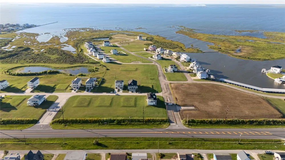 21201 Scissor Tail Lane Galveston, TX 77554