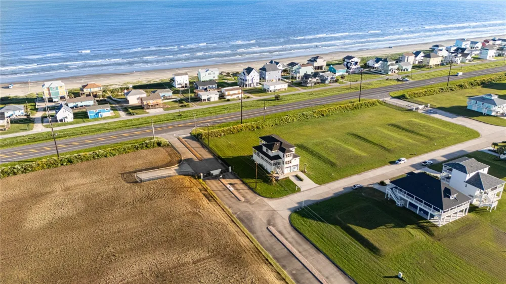 21201 Scissor Tail Lane Galveston, TX 77554