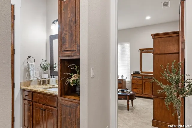 728 Falconwood San Marcos, TX 78666
