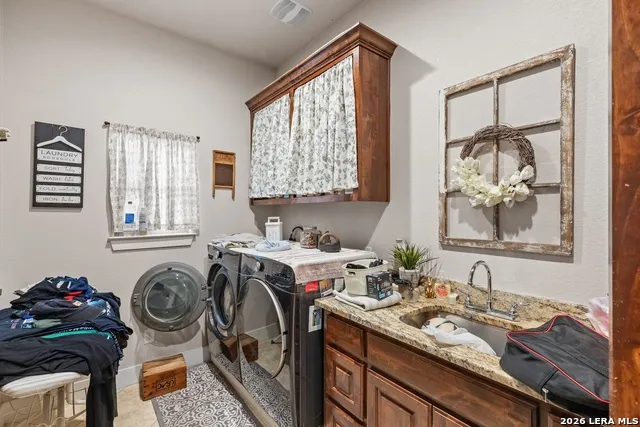 728 Falconwood San Marcos, TX 78666