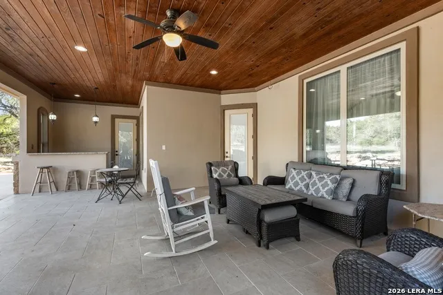 728 Falconwood San Marcos, TX 78666