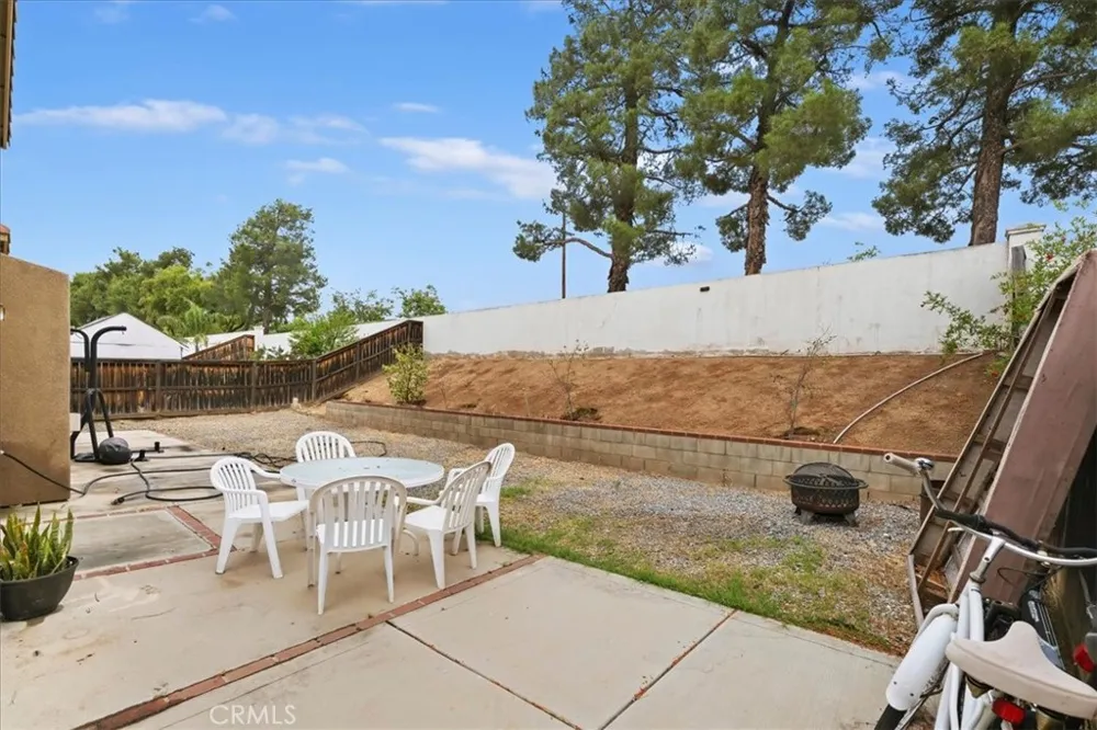 16220 Via Ultimo Moreno Valley, CA 92551