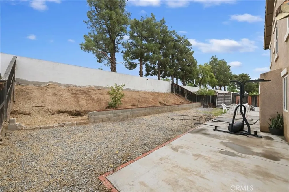 16220 Via Ultimo Moreno Valley, CA 92551