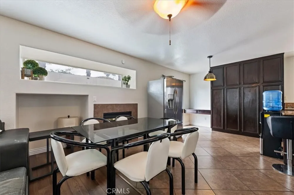 16220 Via Ultimo Moreno Valley, CA 92551