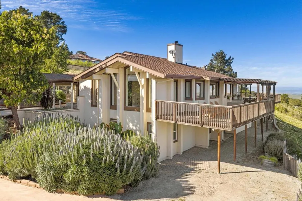 26245 Rinconada Drive Carmel Valley, CA 93924