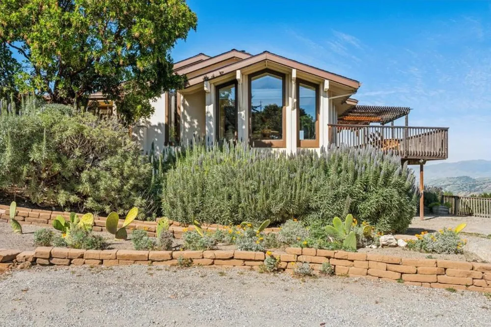 26245 Rinconada Drive Carmel Valley, CA 93924