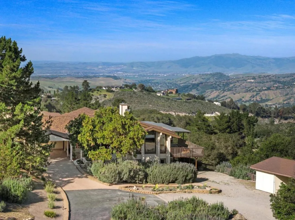 26245 Rinconada Drive Carmel Valley, CA 93924