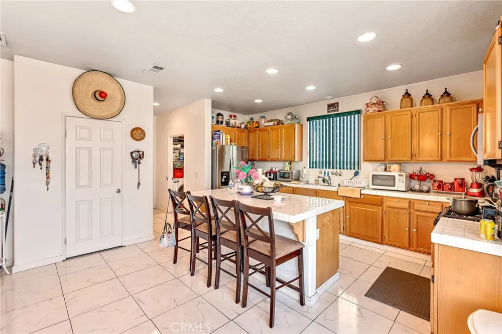 11036 Windcrest Court Adelanto, CA 92301