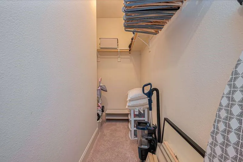 58 Briar Hollow Lane #303 Houston, TX 77027