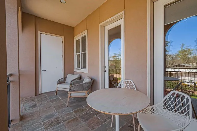 58 Briar Hollow Lane #303 Houston, TX 77027