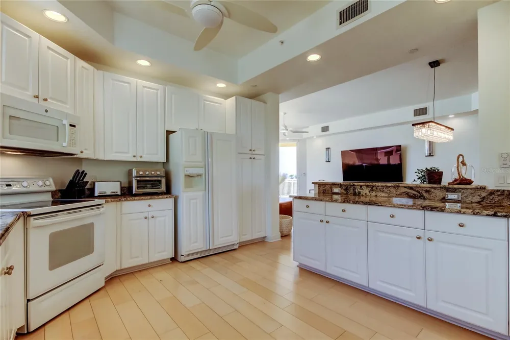 1200 GULF BOULEVARD #101 Clearwater Beach, FL 33767