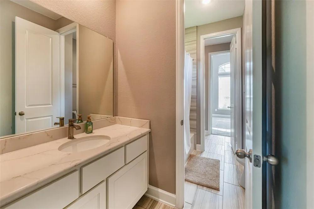 1050 Groveton Ridge Lane Pinehurst, TX 77362