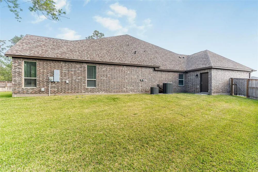 1050 Groveton Ridge Lane Pinehurst, TX 77362