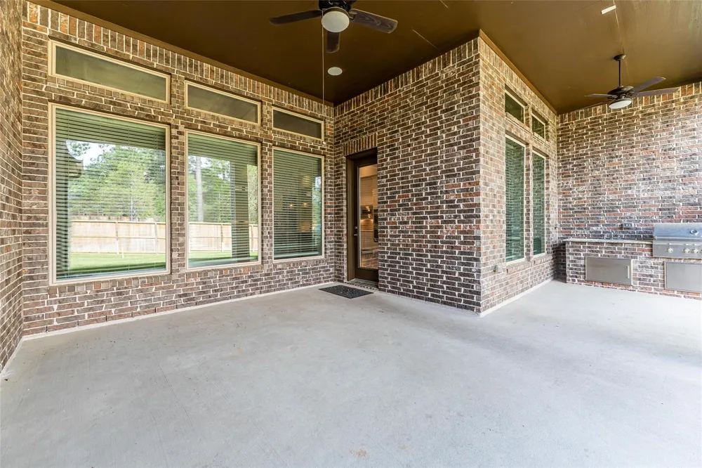 1050 Groveton Ridge Lane Pinehurst, TX 77362