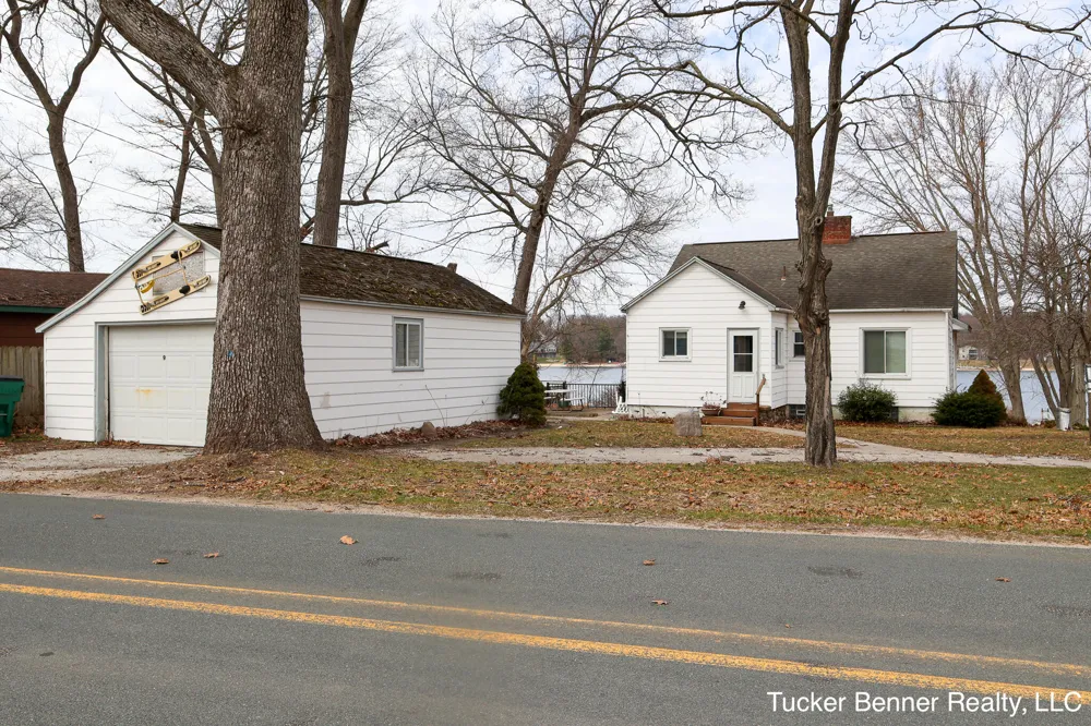 2378 Duff Road Dalton Township, MI 49457