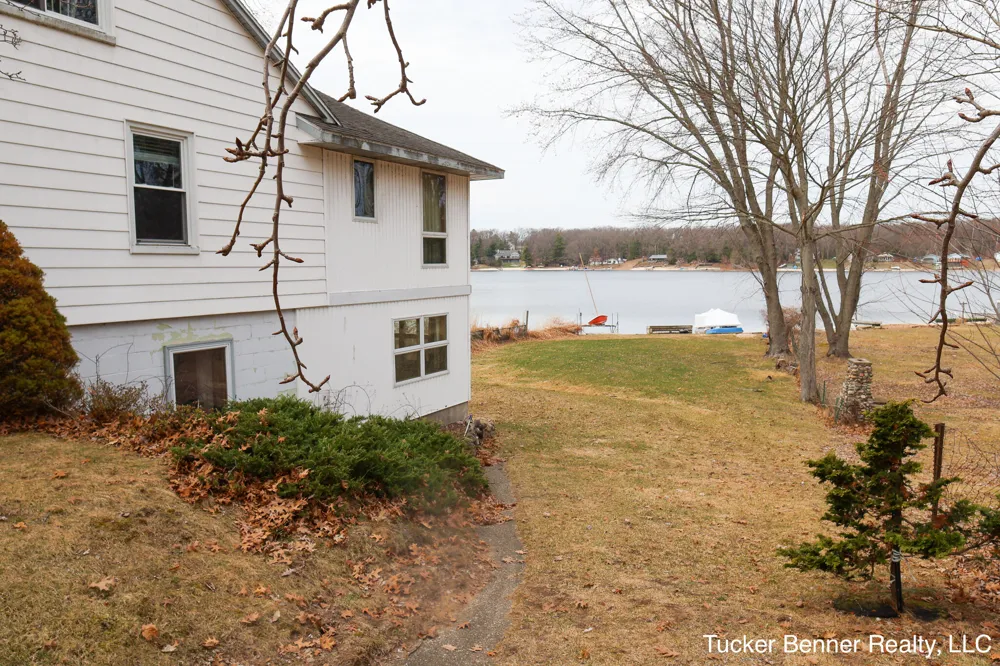 2378 Duff Road Dalton Township, MI 49457
