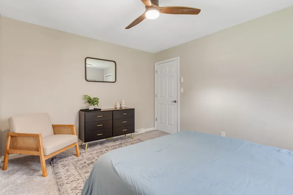 Johns Creek Rd Canton, NC 28716