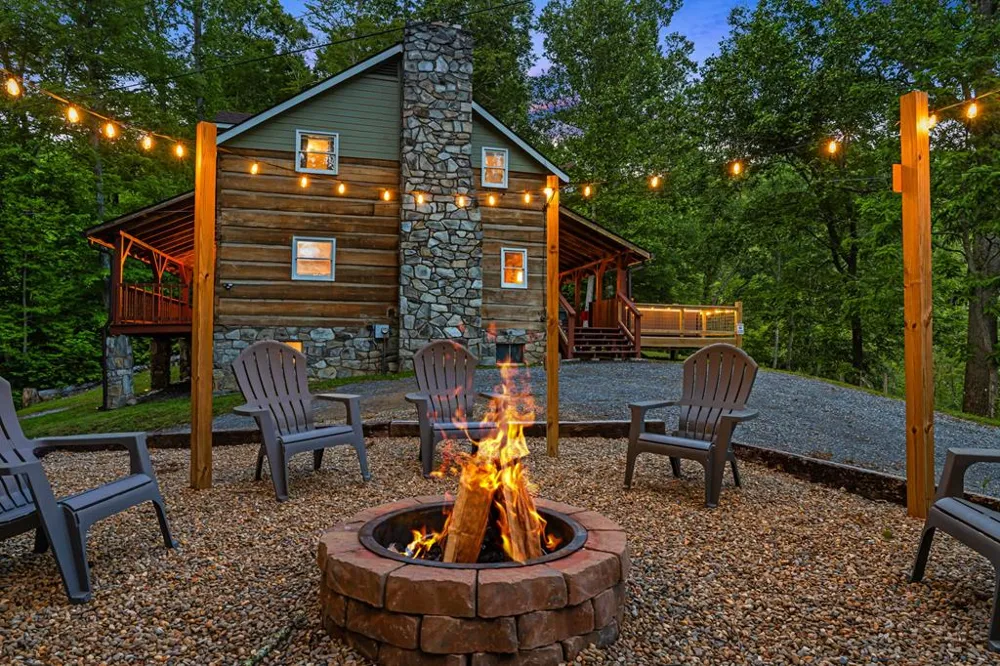 Johns Creek Rd Canton, NC 28716