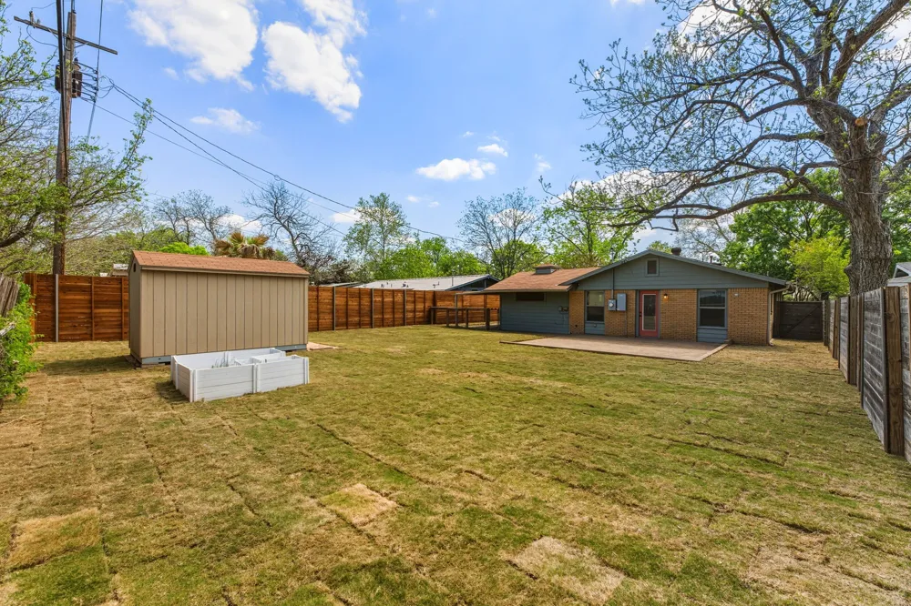 1812 Forestglade Drive Austin, TX 78745