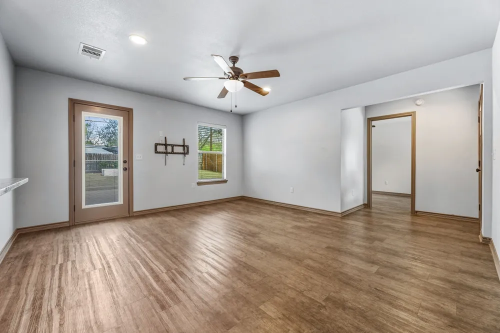 1812 Forestglade Drive Austin, TX 78745