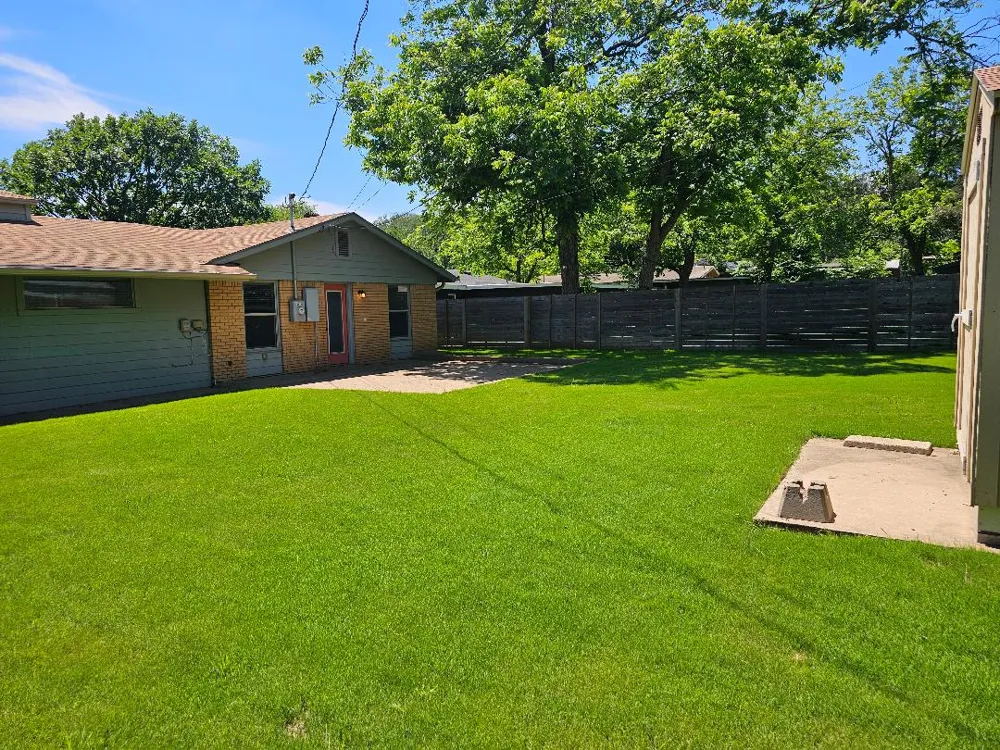 1812 Forestglade Drive Austin, TX 78745