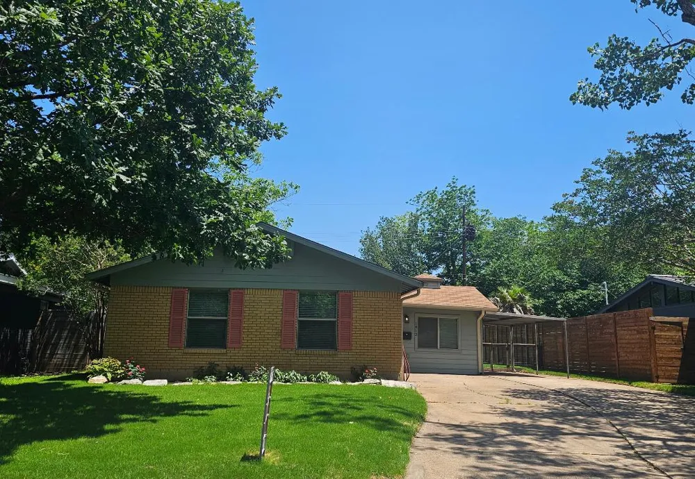 1812 Forestglade Drive Austin, TX 78745