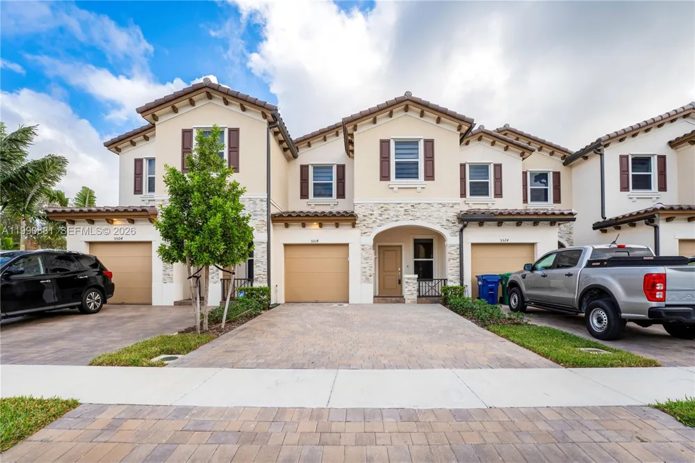 5514 NW 27th St Lauderhill, FL 33313