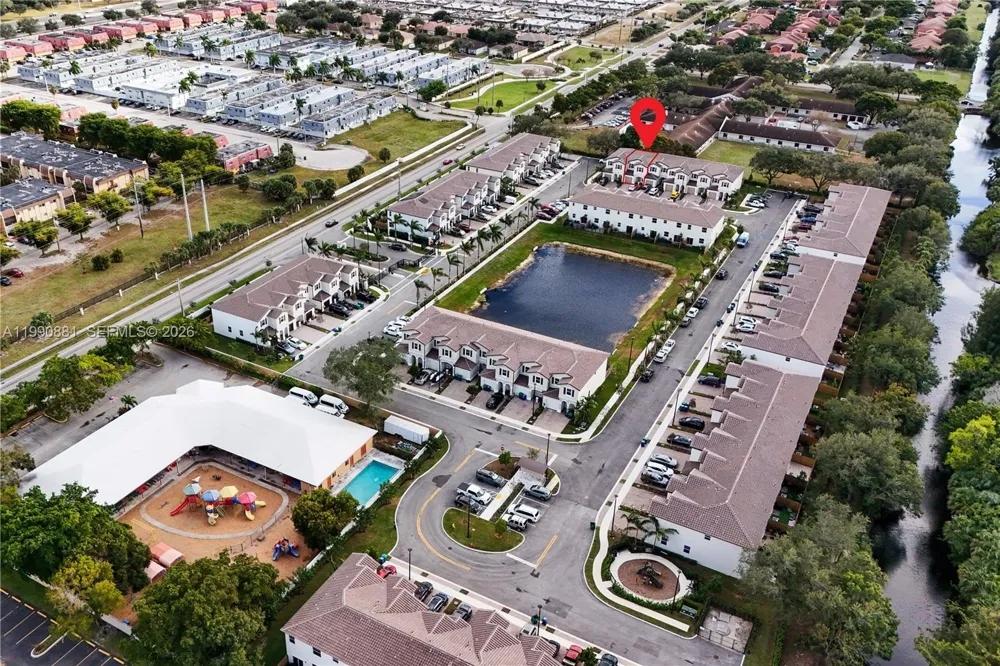 5514 NW 27th St Lauderhill, FL 33313
