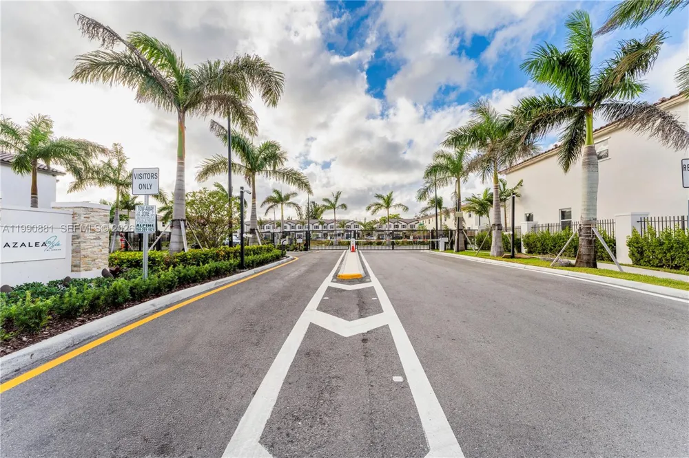 5514 NW 27th St Lauderhill, FL 33313