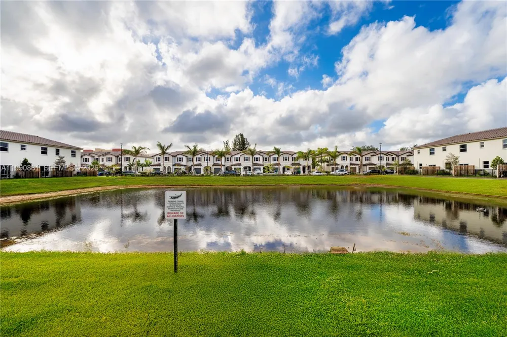 5514 NW 27th St Lauderhill, FL 33313