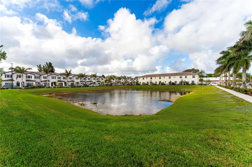 5514 NW 27th St Lauderhill, FL 33313