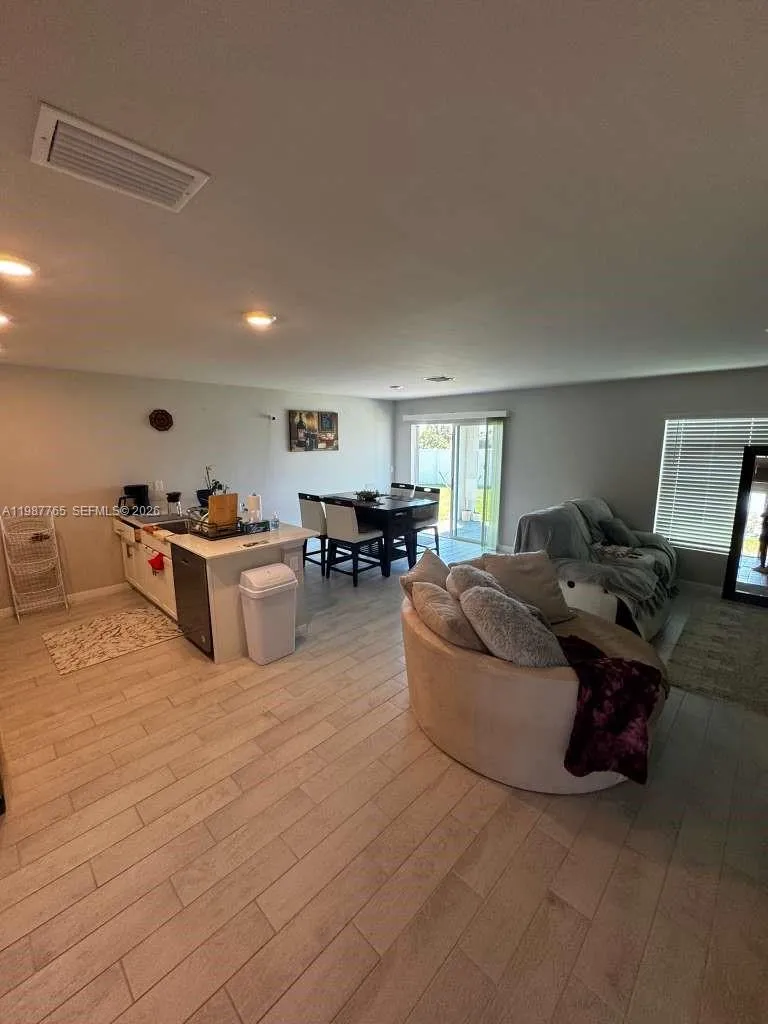 9013 Meadow Cir La Belle, FL 33935