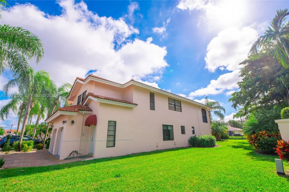 8694 Via Reale #3 Boca Raton, FL 33496