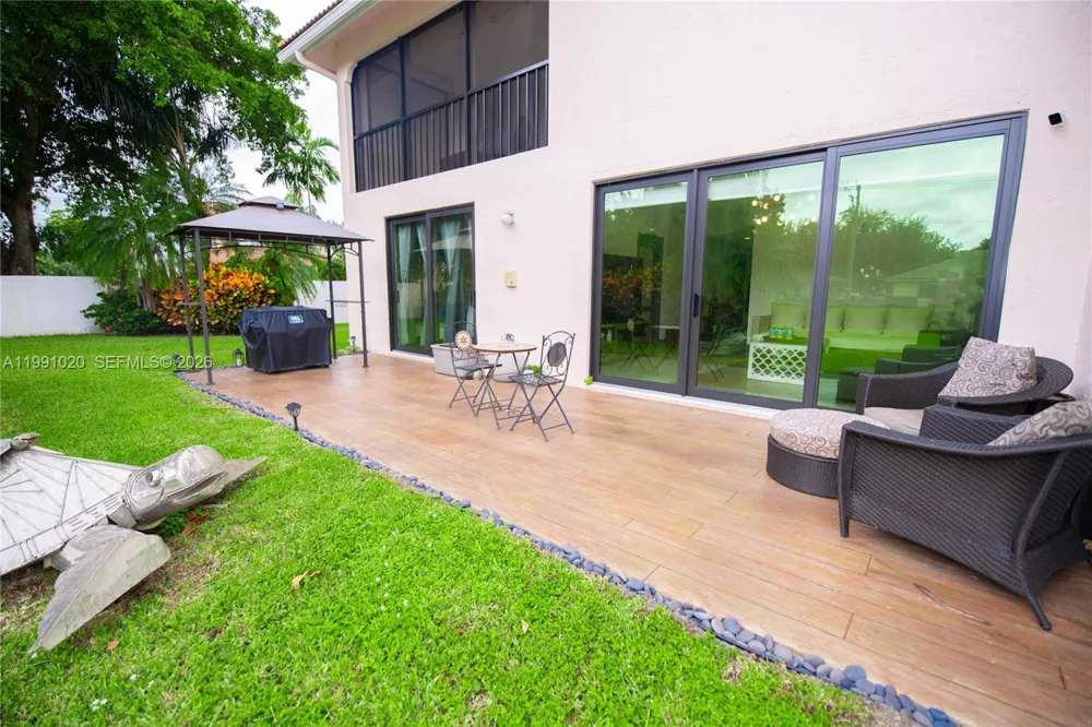 8694 Via Reale #3 Boca Raton, FL 33496