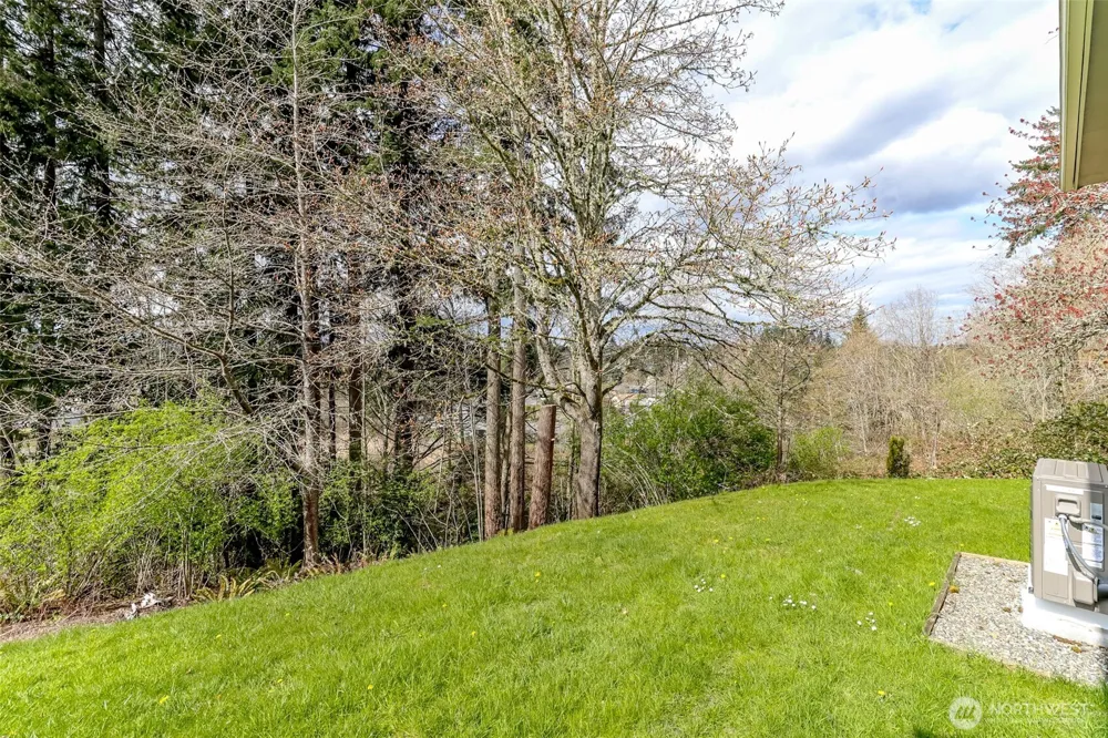 19905 4th Avenue NE #I Poulsbo, WA 98370